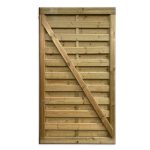 Lamellåge i træfarve er en havelåge i træ med en diagonal støttebjælke. Det består af vandrette træplanker indrammet med en rektangulær kant, og det behandlede og bejdsede træ gør det velegnet til udendørs brug.