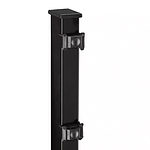 Beskrivelse: "BLACKY" Metal Stolpe 60x40mm er en pulverlakeret sort metalstolpe med to sorte monteringsbeslag, der er justeret lodret på fronten. Beslagene er placeret nær toppen og midten af stolpen, alle sat mod en almindelig hvid baggrund.