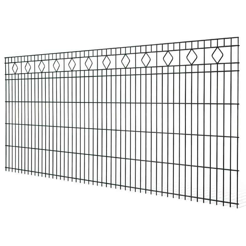 Panel hegn med mønster "Barcelona" 6/6/6mm er et sort metal hegnspanel med lodrette stænger og et elegant dekorativt mønster af diamanter og firkanter nær toppen. Dette enkle, men funktionelle design er perfekt til at forbedre forskellige udendørs rum såsom haver eller terrasser. Panelet vises på en hvid baggrund.