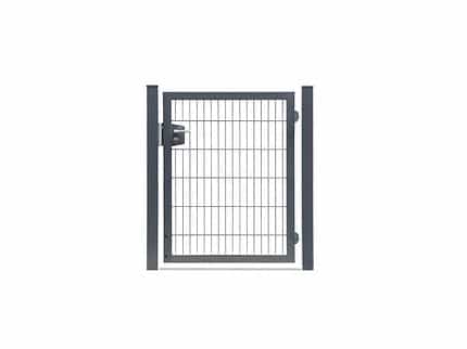 Der er vist en lille firkantet metallåge med et gittermønster i rammen. Denne 2D panellåge er udstyret med en lås i venstre side. Designet er enkelt og moderne, sandsynligvis velegnet til en have eller gård. Portens robuste konstruktion indikerer, at den kan være galvaniseret for øget holdbarhed.