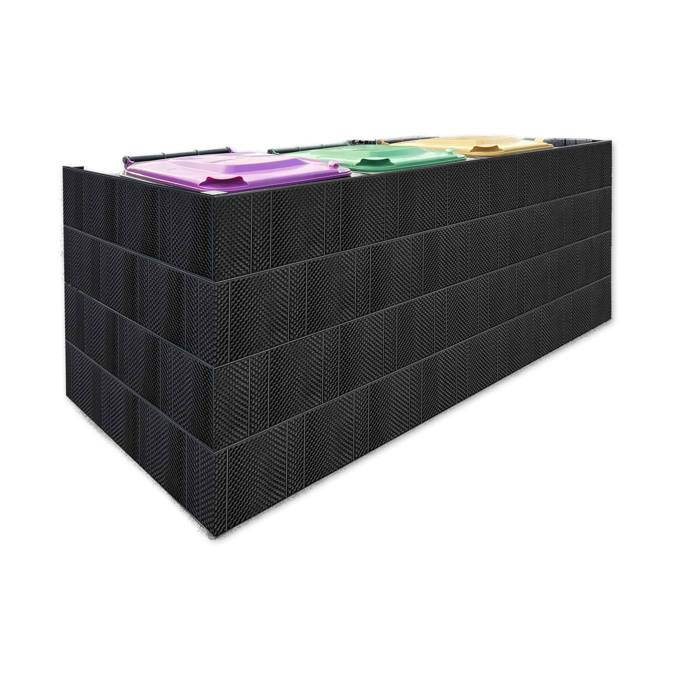 En stor sort kommerciel plantekasse lavet af tekstureret polyrattan er vist. Den har tre sektioner med tydelige farvede låg: lilla, gul og grøn. Denne stilfulde Renovationsskjuler er perfekt til at organisere forskellige typer planter eller genbrug, mens den tilføjer et strejf af elegance.