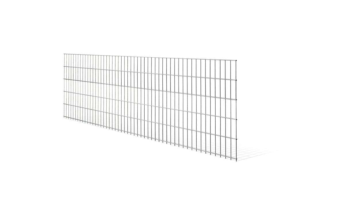 En lang sektion af galvaniseret metaltrådshegn med et rektangulært, gitterlignende mønster. Panelhegn er vist på en hvid baggrund uden synlige stolper eller understøtninger. 2D STANDARD perspektivvinklen viser hegnets længde og dybde.