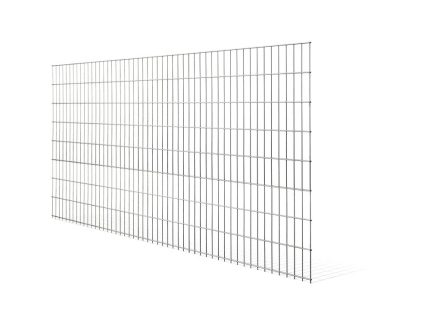 Et stort udsnit af galvaniseret metaltrådshegn, med et gittermønster af jævnt fordelte lodrette og vandrette stænger, er vist. Panelhegn, der måler 103x250cm, strækker sig fra forgrunden til baggrunden i en vinkel.