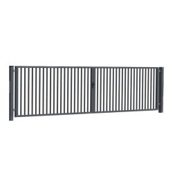 En sort metal Balusterlåge - Dobbeltlåge med Metal Baluster Komplet med jævnt fordelte lodrette stænger, med en centrallåsemekanisme. Porten er monteret på robuste stolper i begge ender, velegnet til bolig- eller erhvervsbrug. Designet er enkelt, men giver en effektiv sikkerhed.