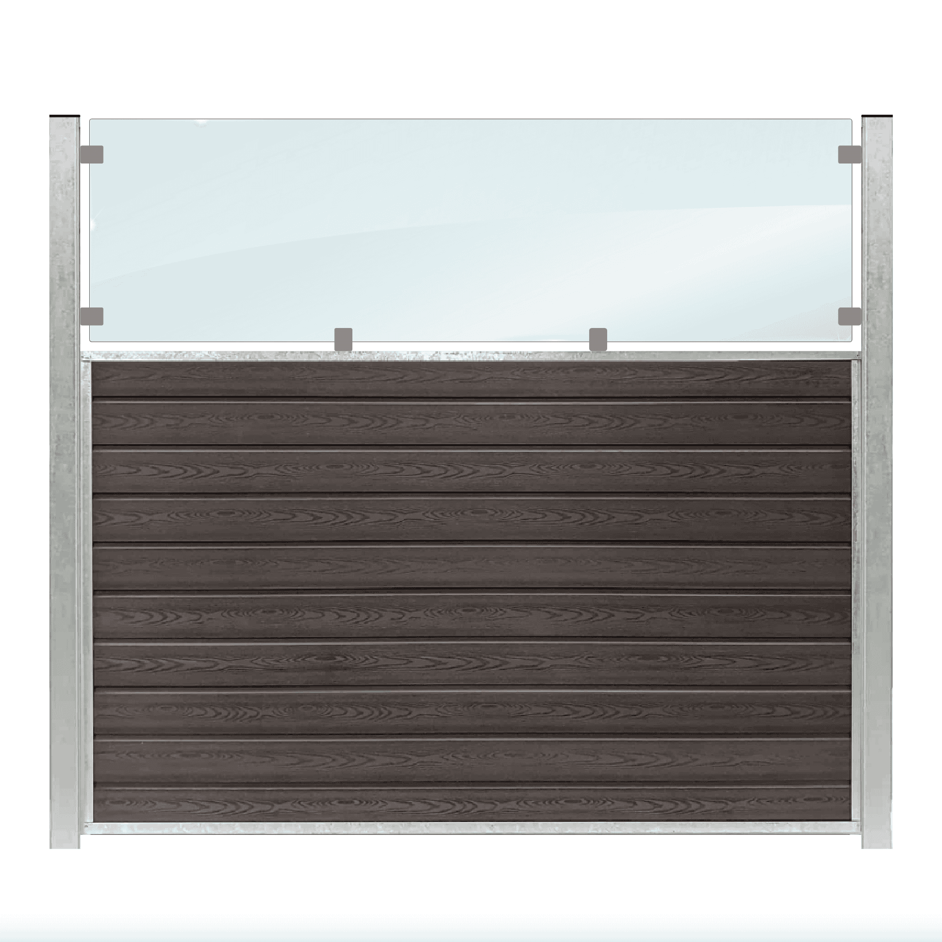 Et snitbillede af et moderne hegn af komposit hegn, med den nederste halvdel lavet af mørke vandrette træpaneler og den øverste halvdel med Glas til komposit hegn XL, understøttet af metalliske stolper. Designet er slankt og moderne og kombinerer dygtigt naturlige og industrielle elementer i en XL-stil.