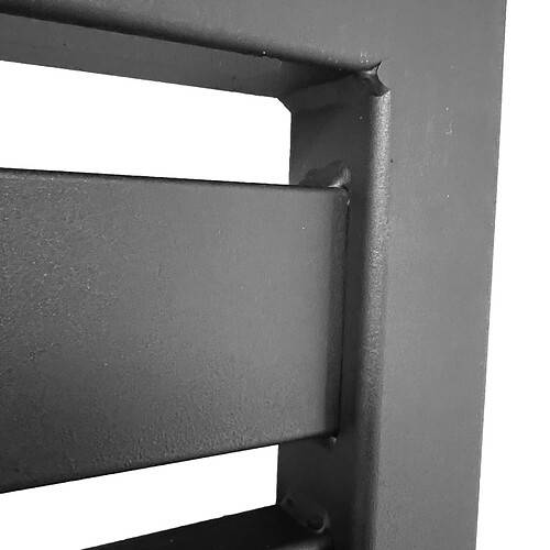 Nærbillede af Stål Hegn - Jalousi/Palisade | Pulverlakeret: sort metalhegn med svejsede vandrette og lodrette stænger, glat mat pulverlakeret finish, vist på en hvid baggrund.