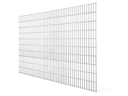 Et stort, rektangulært 2D STANDARD Panelhegn metaltrådpanel står oprejst mod en hvid baggrund med 6/5/6 mm stænger, der danner et robust og jævnt fordelt netmønster.