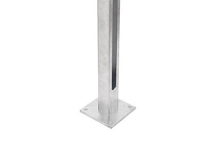 Fodplade til lågestolpe 60x60 mm i varmgalvaniseret stål med lang stutz og bundplade